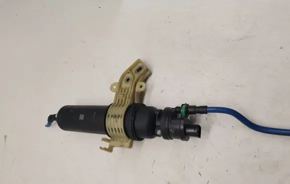 BMW 7 G11 G12 Fuel filter 8582273