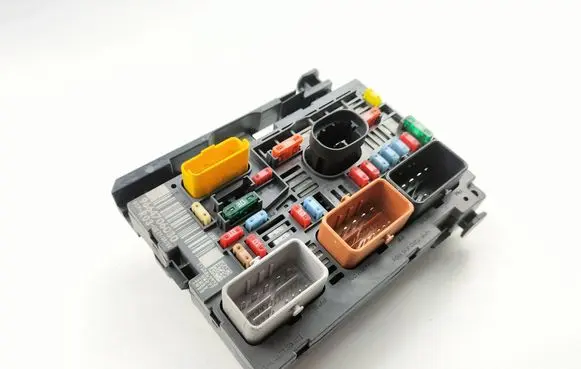 Fiat Scudo Fuse module 9664706080