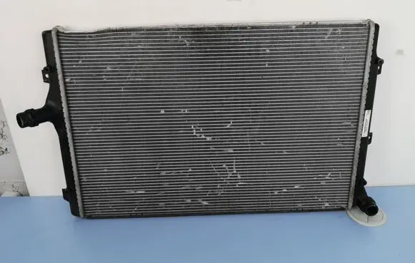 Coolant radiator