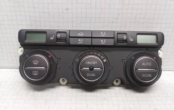 Volkswagen Golf V Climate control unit 74641471