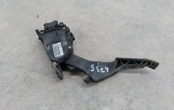 Volkswagen Transporter - Caravelle T5 Accelerator throttle pedal 7H1721503