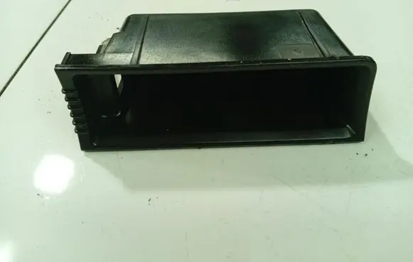 Volkswagen PASSAT B6 Car ashtray 318230100