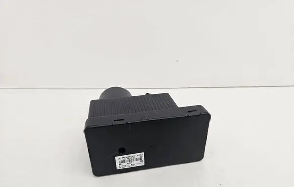 Mercedes-Benz C W203 Central locking vacuum pump 2038000048 0132006365