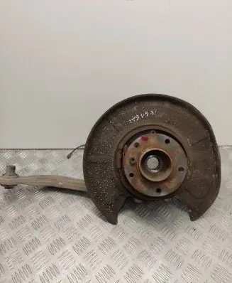 Rear wheel hub