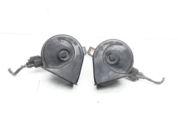 Volvo V70 Horn signal 31276806 31276805