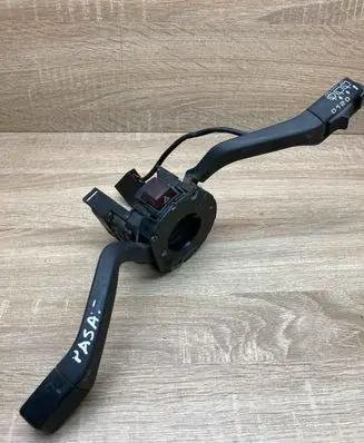Volkswagen PASSAT B3 Wiper turn signal indicator stalk/switch 333953503A DOTSAEQC88S97