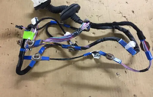 Toyota Corolla E210 E21 Rear door wiring loom 