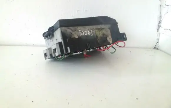 Ford Focus Fuse module 2M5T14A067BB 518276100