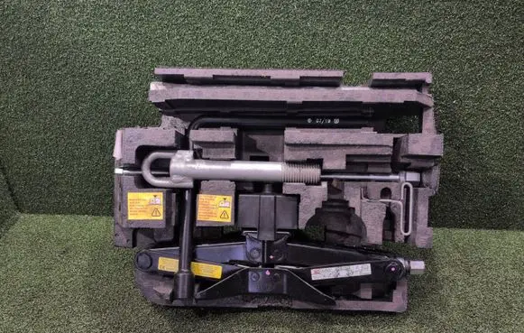 Renault Master III Tool set 995016340R 81009047 995500854R