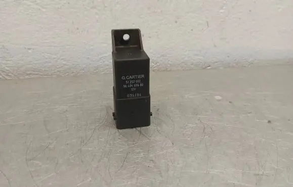 Glow plug pre-heat relay