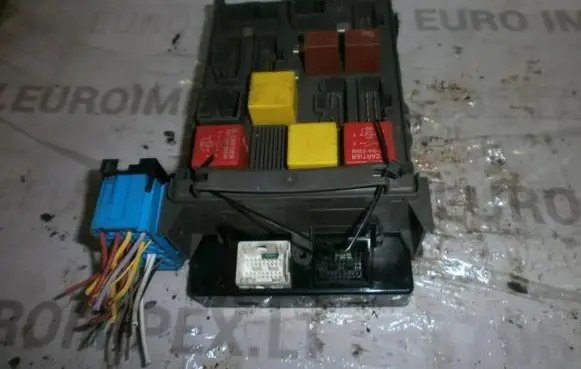 Renault Laguna II Comfort/convenience module 8200276515