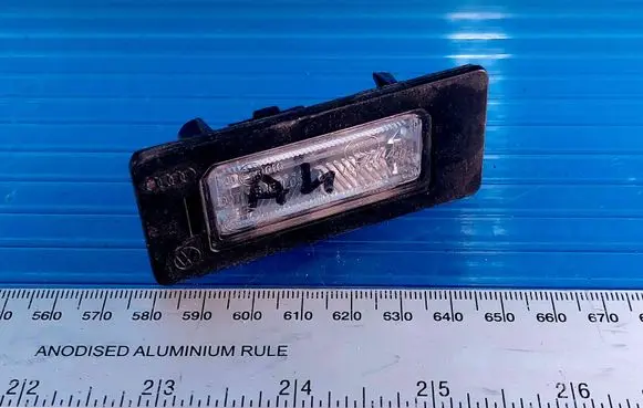 Volkswagen PASSAT B6 Number plate light 8T0943021