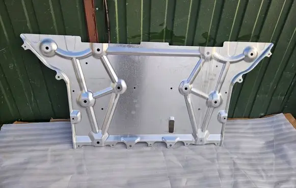BMW i4 Front underbody cover/under tray 31107915376