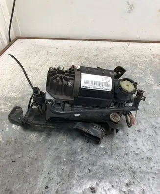 Mercedes-Benz E W211 Air suspension compressor/pump 4430201901