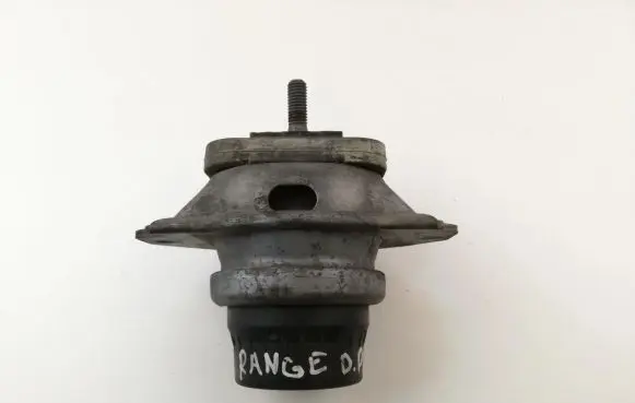 Engine mount bracket