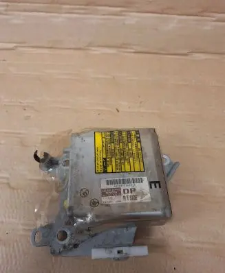 Lexus IS 200-300 Airbag control unit/module 8917053020 1523002913