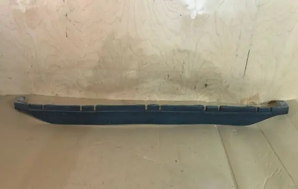 Front bumper lip