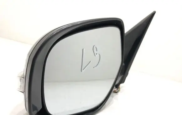 Mitsubishi Outlander Front door electric wing mirror 