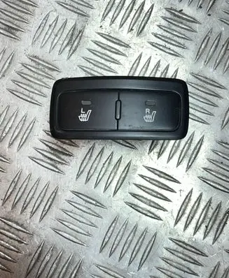 KIA Sportage Seat heating switch 621W05010