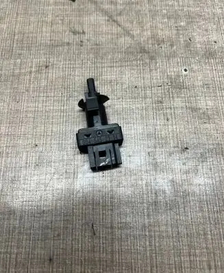 Mercedes-Benz E W211 Brake pedal sensor switch A0045452114