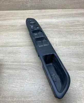 Mazda 6 Electric window control switch 183606