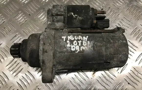Volkswagen Tiguan Starter motor 02M911024A
