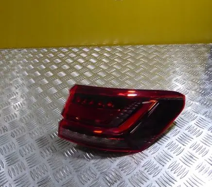 Volkswagen Touareg III Rear/tail lights 760945096