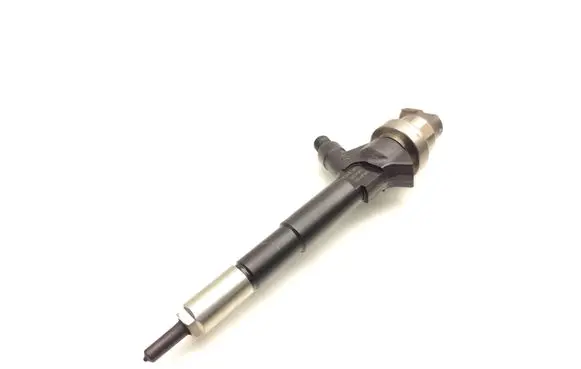 Opel Mokka Fuel injector 55567729