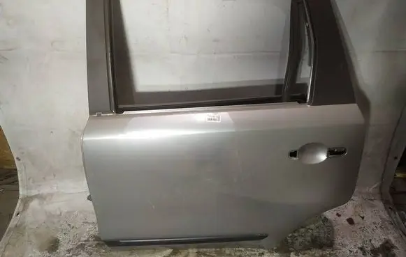 Rear door