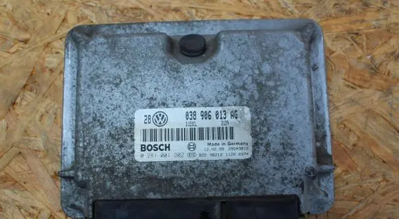 Volkswagen Golf IV Engine control unit/module 038906013AG