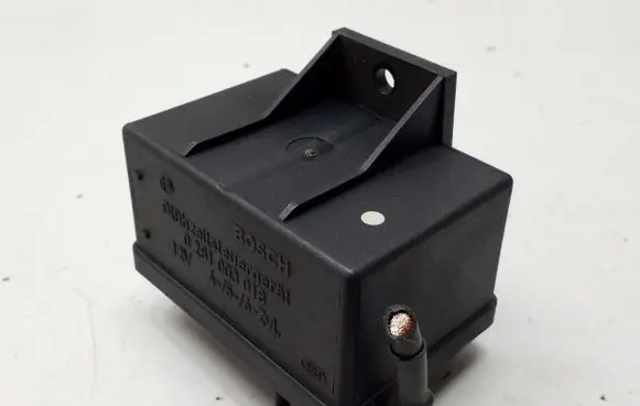 Peugeot 407 Glow plug pre-heat relay 0281003018