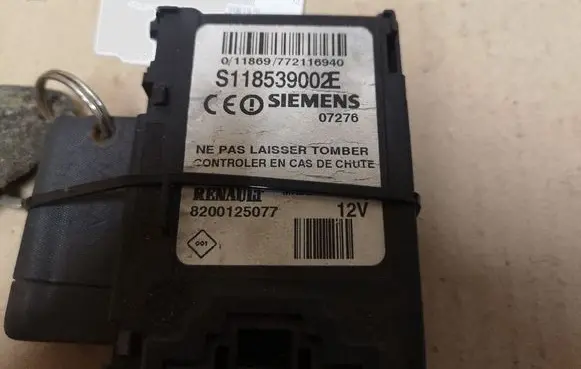 Renault Megane II Ignition key card reader S118539002E 8200125077