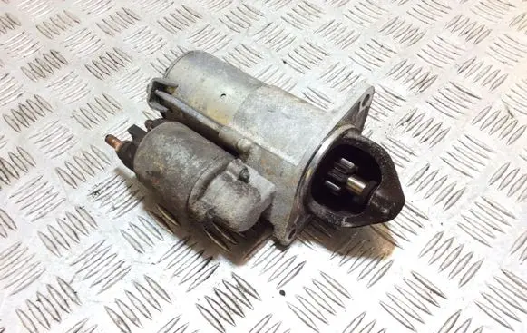 Opel Zafira B Starter motor
