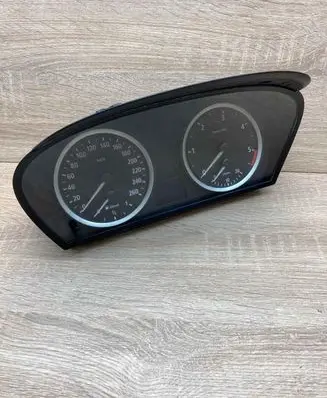 BMW 5 E60 E61 Speedometer (instrument cluster) 6983153 110080213 542