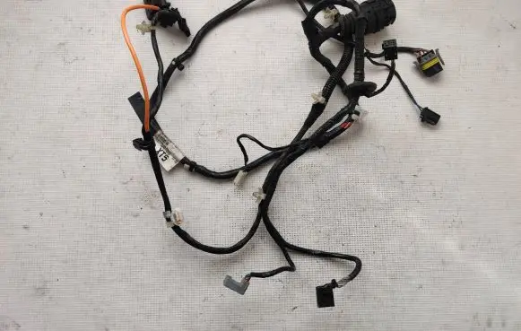 Opel Zafira A Front door wiring loom 90582379 6140095AA