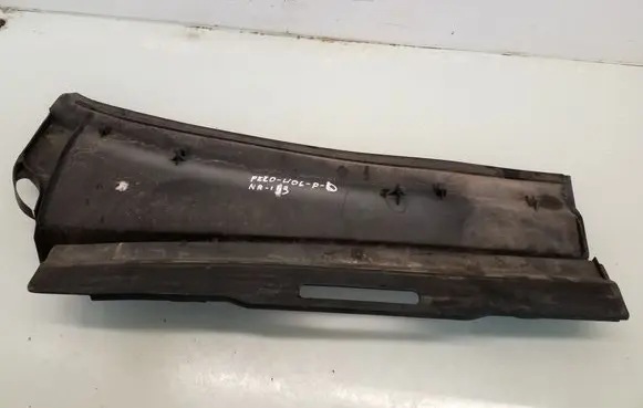 Peugeot 406 Wiper trim 9617859077