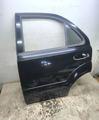 KIA Sorento Rear door 