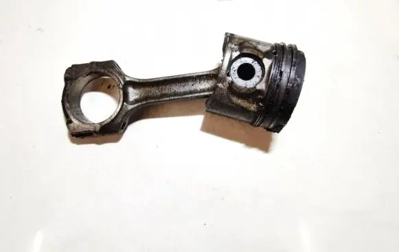 Peugeot 607 Piston with connecting rod