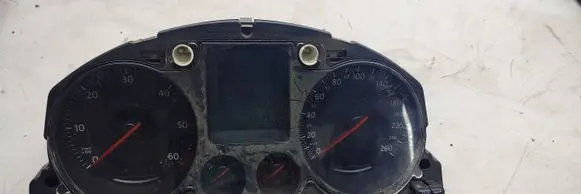 Volkswagen PASSAT B6 Speedometer (instrument cluster) A2c53145550