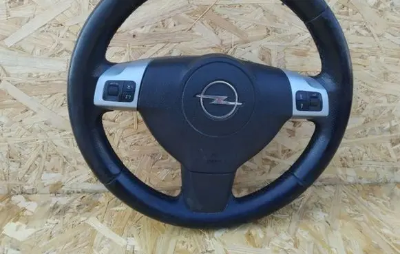 Opel Zafira B Steering wheel