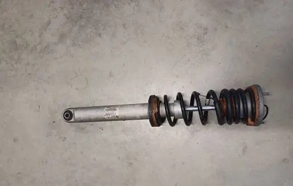 BMW 6 F06 Gran coupe Rear shock absorber with coil spring 33522284847 33502284455 2284847