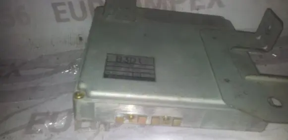 Mazda 121 Engine control unit/module B3D118881C MECSJ102