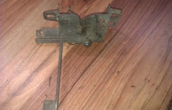 Ford Escort Engine bonnet/hood lock/catch