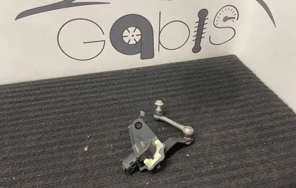 Toyota RAV 4 (XA50) Headlight/headlamp level sensor 1K0211 B1425551