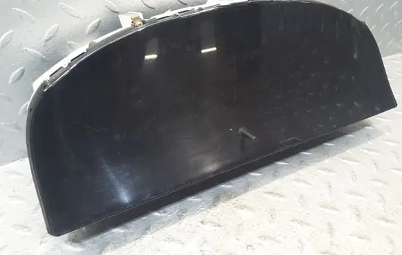 Nissan Maxima Speedometer (instrument cluster) 3Y562 SP3Y562