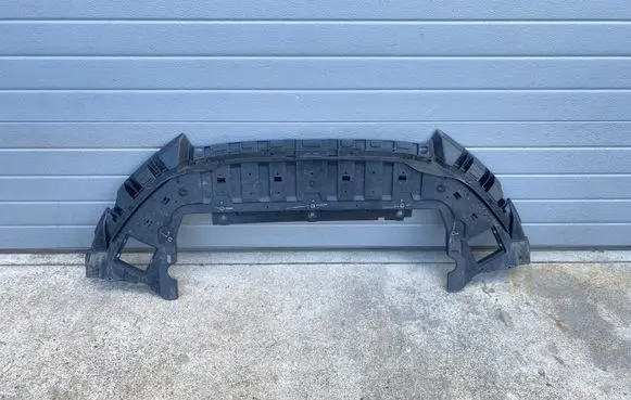 Front bumper lip
