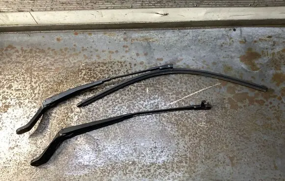 Volkswagen Sharan Front wiper blade arm 7M3955409B 7M3955410