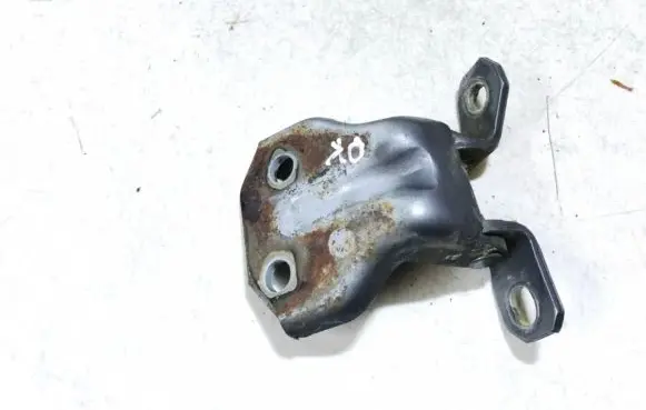 Hyundai XG Front door upper hinge