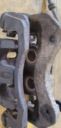 Mitsubishi Outlander Front brake caliper