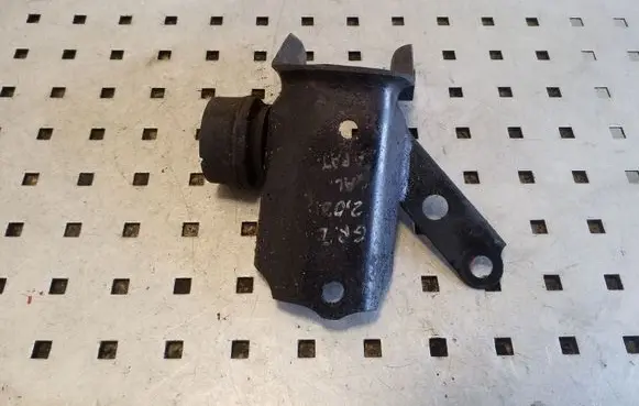 Toyota Avensis T220 Gearbox mount